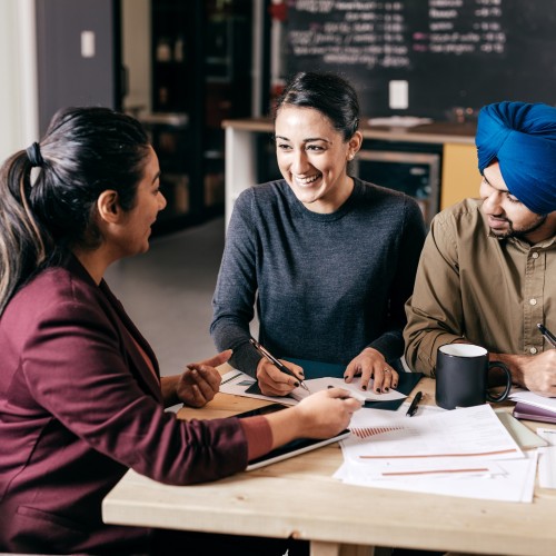 Newcomers to Canada and their first home - Multi-Prêts Mortgages