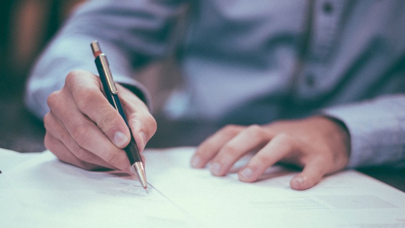 Negotiation tips when buying or selling a house