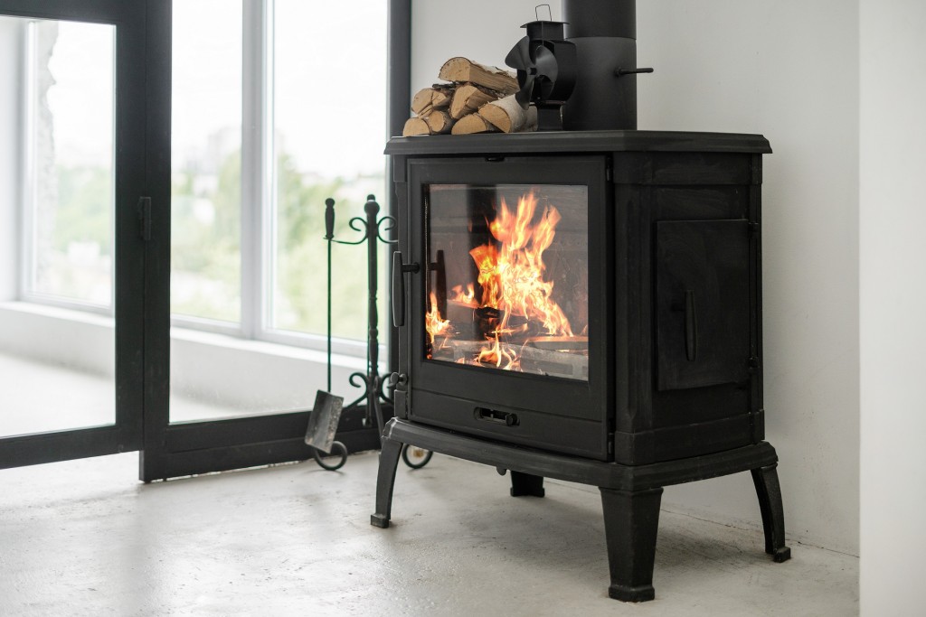 Le chauffage d’appoint en hiver : foyers et poêles - Multi-Prêts Hypothèques