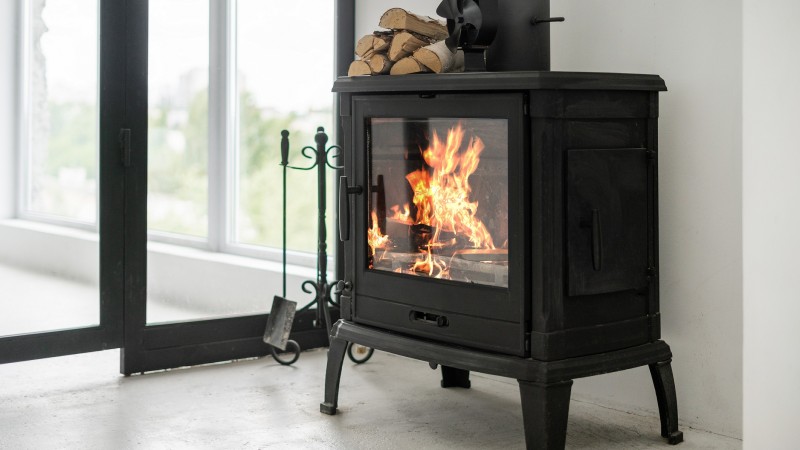 Le chauffage d’appoint en hiver : foyers et poêles - Multi-Prêts Hypothèques